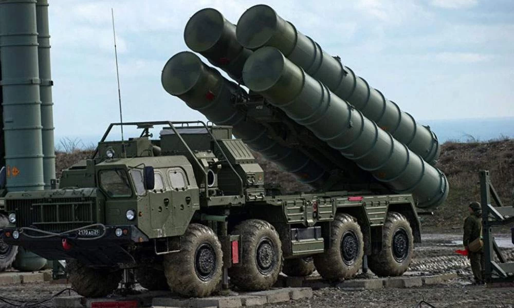 Η Ρωσία ενσωματώνει το S-400 με τα συστήματα αντιαεροπορικής άμυνας Buk και Pantsir σε ένα ενιαίο δίκτυο αεράμυνας